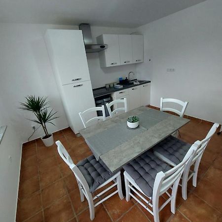 Apartma Sandi Sentilj Bagian luar foto