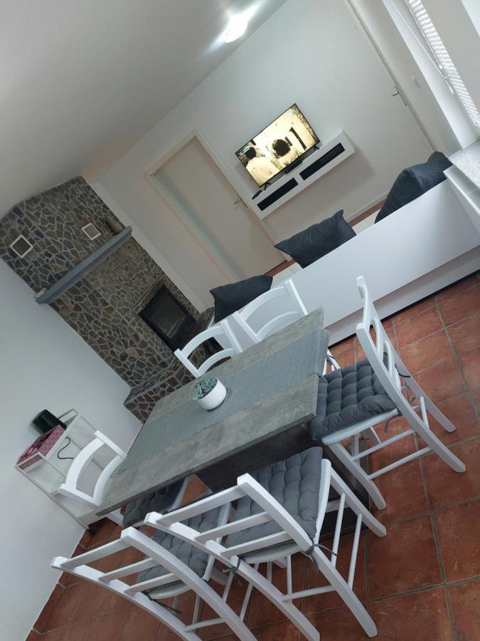 Apartma Sandi Sentilj Bagian luar foto