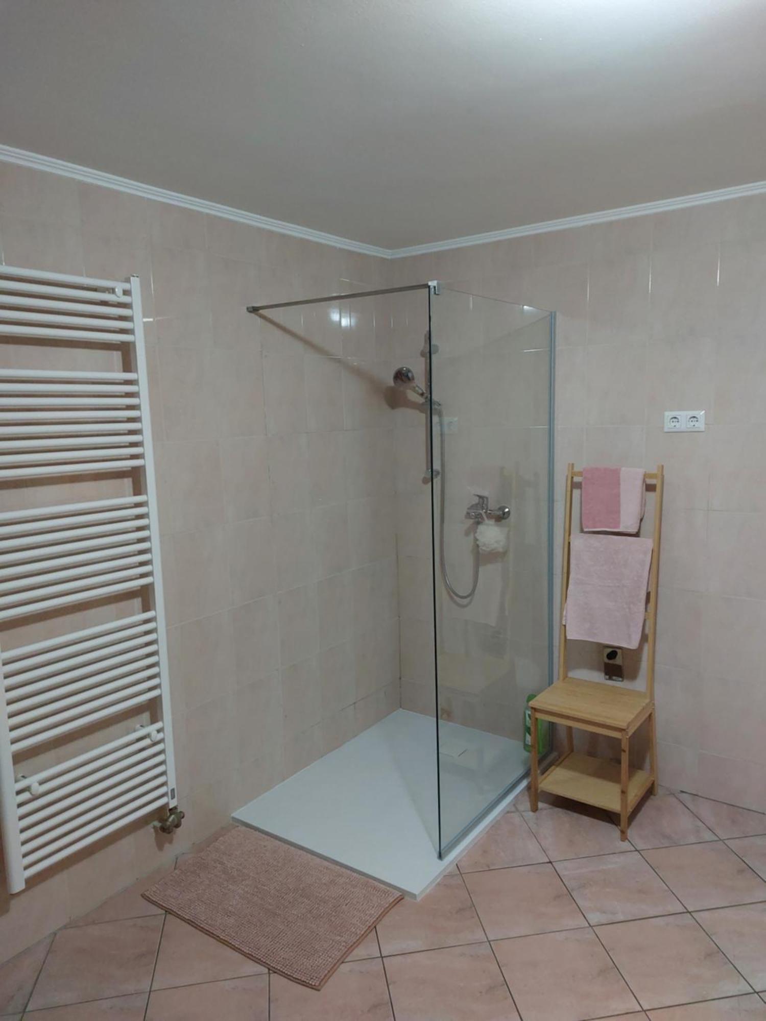 Apartma Sandi Sentilj Bagian luar foto